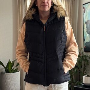 Alpine Black Quilted Puffer Vest • Removable Fur Hood • Size L